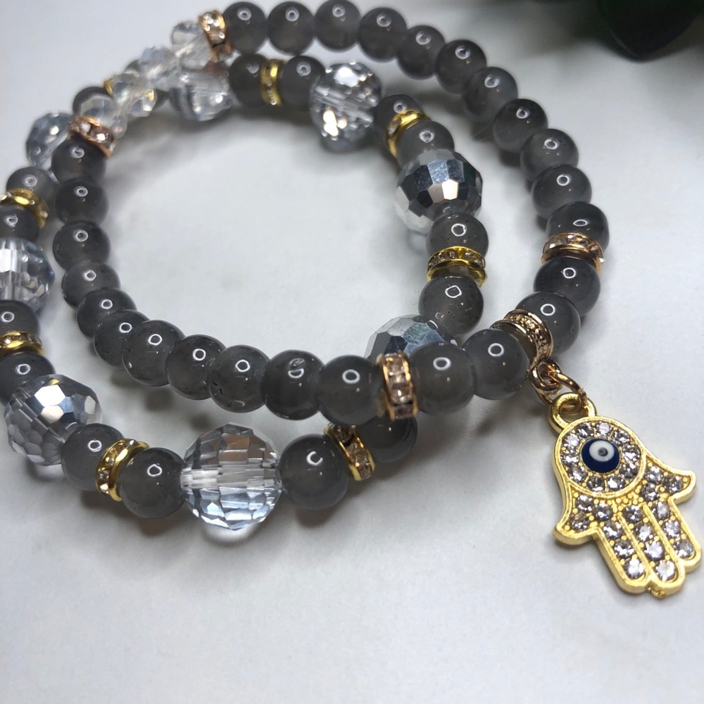 Grey beaded bracelet gold accents Hamsa charm - Picture 3 of 8